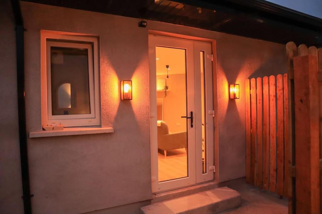 Modern Studio Apartment In Cashel Cashel  Esterno foto